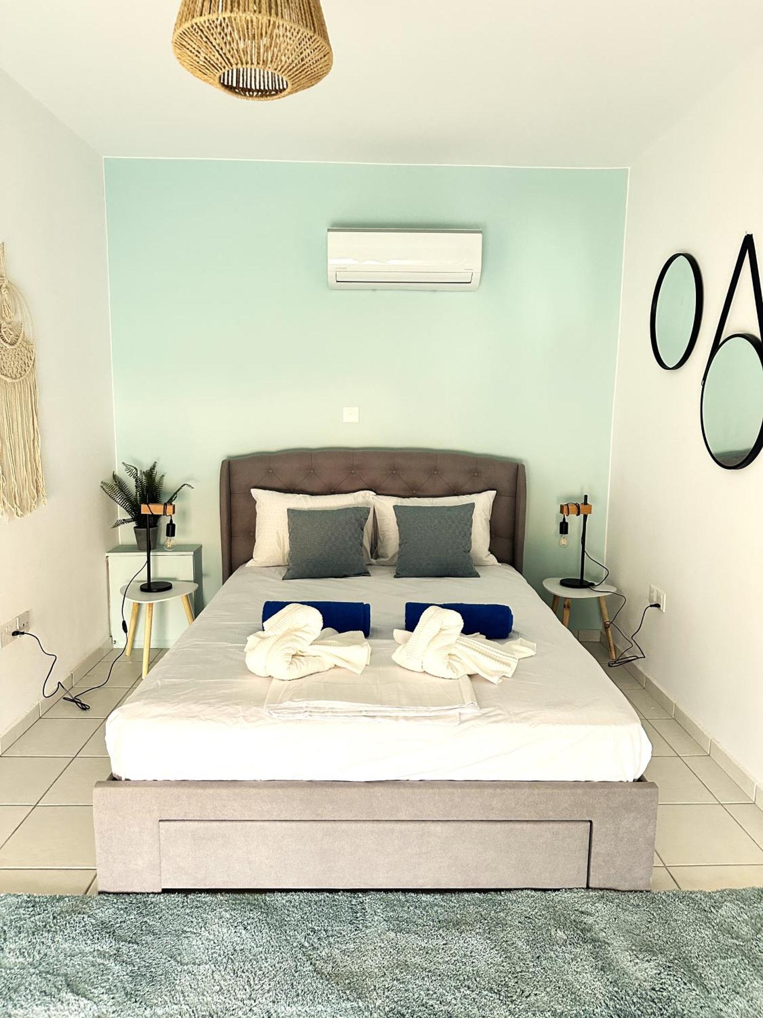 H&O Golden Sun Suite Paphos Exteriér fotografie